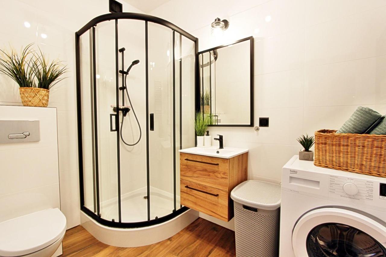 Апартаменты Apartament Kotwica Z Prywatnym Miejscem W Hali Garazowej Свиноуйсьце Экстерьер фото