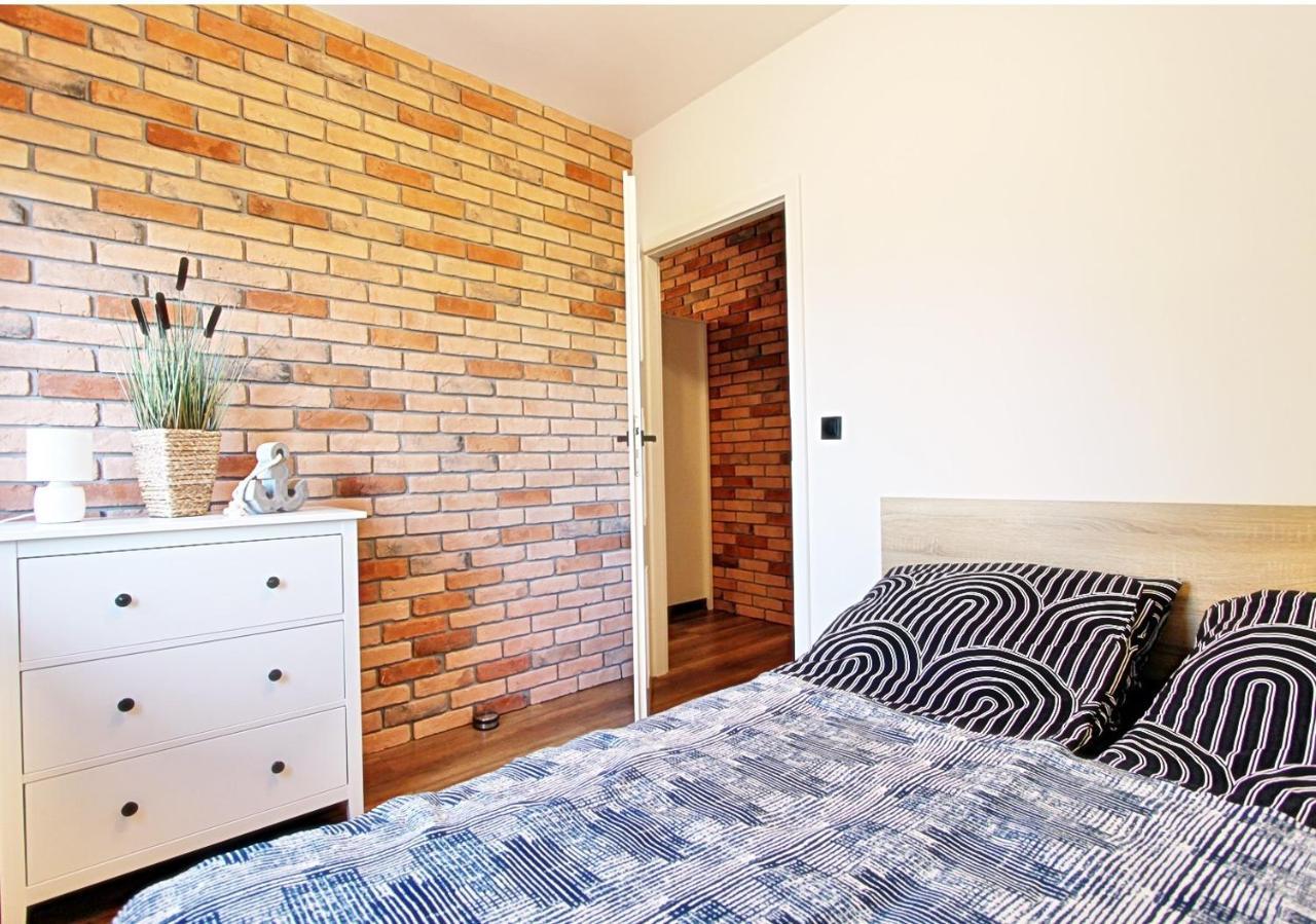 Апартаменты Apartament Kotwica Z Prywatnym Miejscem W Hali Garazowej Свиноуйсьце Экстерьер фото