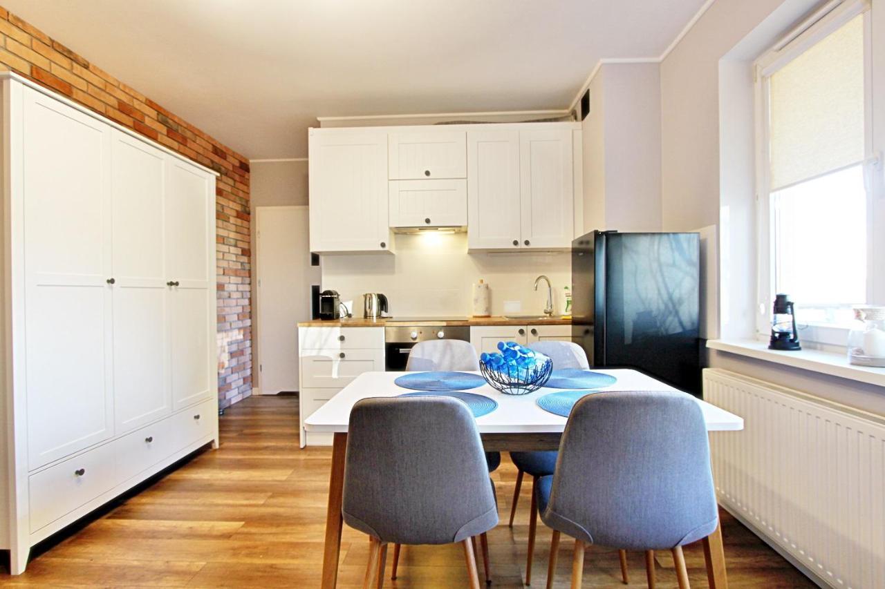 Апартаменты Apartament Kotwica Z Prywatnym Miejscem W Hali Garazowej Свиноуйсьце Экстерьер фото